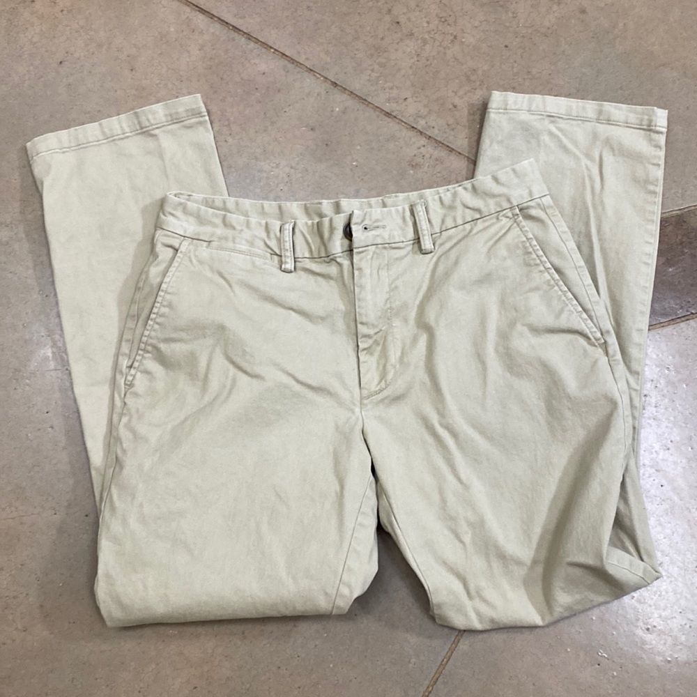 Men’s khakis